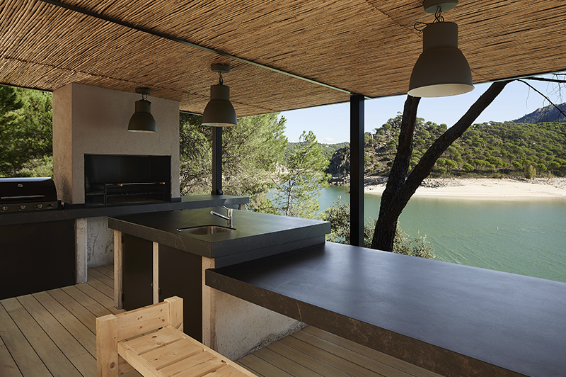 Dekton-Outdoor-Kitchen