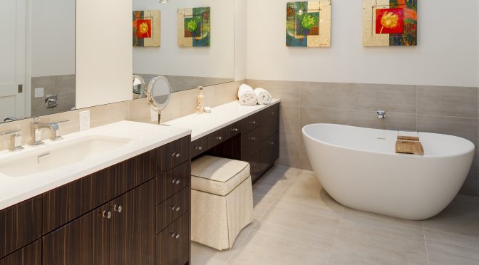 Warm AND Well-Appointed: 5 Ways to Cozy Up to Your New Bathroom